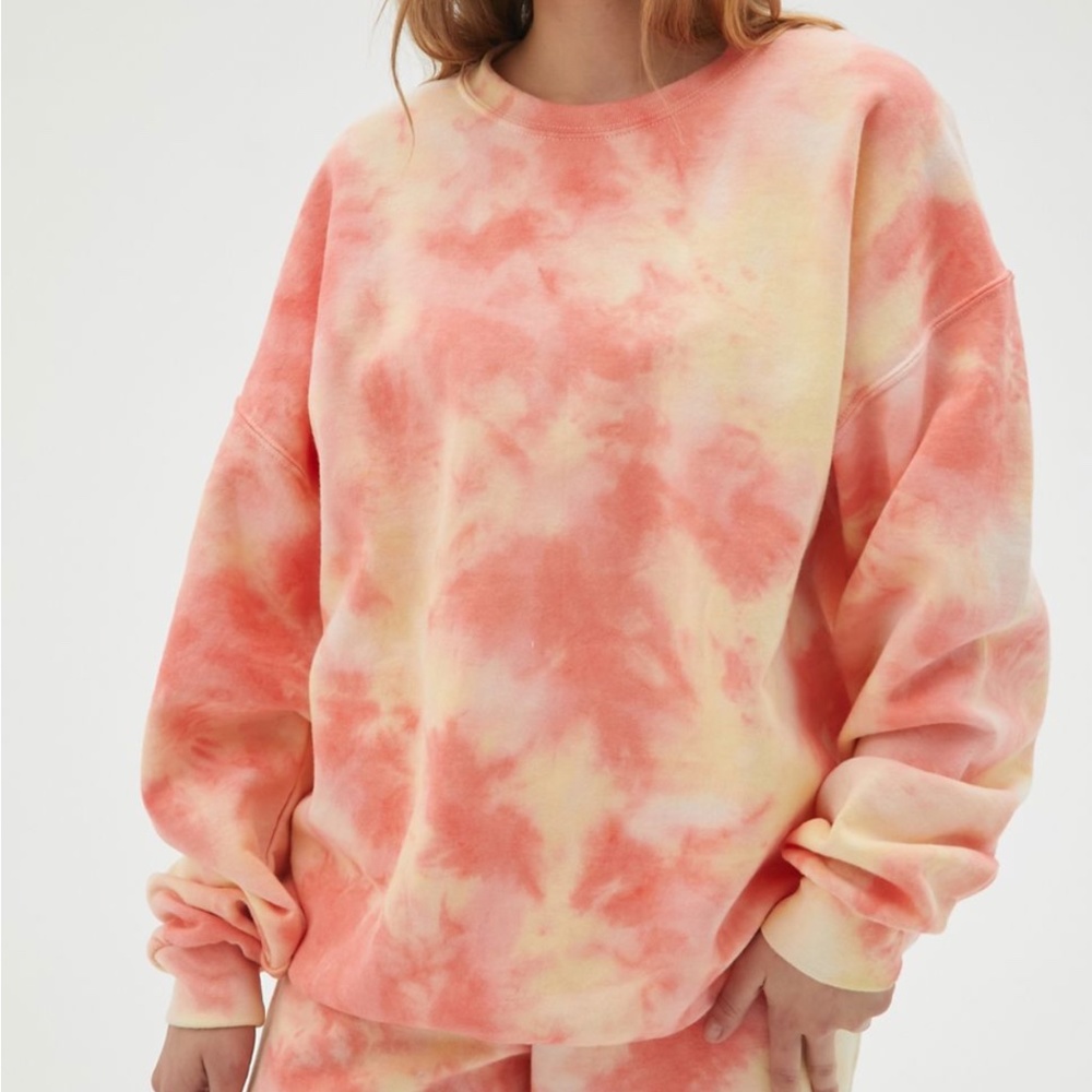 NWT Urban Flame Tie-Dye Crew neck Sweatshirt